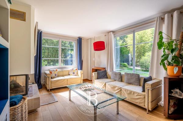 Nanterre, Maison 5 Chambres -  200 m² à vendre