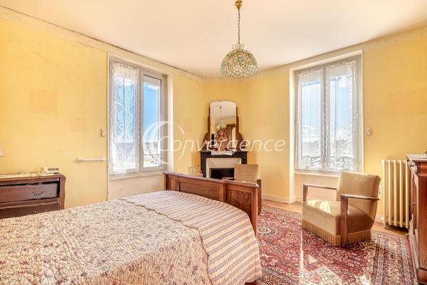 Maison
                                                                                                                                                                                                                                                                                                                        5 pièce(s)                                                                                                                                                                                                          3 chambre(s)                                                                                                                                                                                                          119  m²