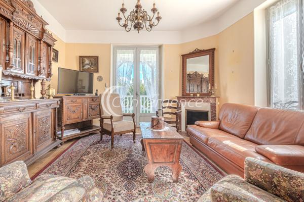 Maison
                                                                                                                                                                                                                                                                                                                        5 pièce(s)                                                                                                                                                                                                          3 chambre(s)                                                                                                                                                                                                          119  m²