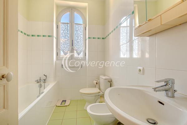 Maison
                                                                                                                                                                                                                                                                                                                        5 pièce(s)                                                                                                                                                                                                          3 chambre(s)                                                                                                                                                                                                          119  m²
