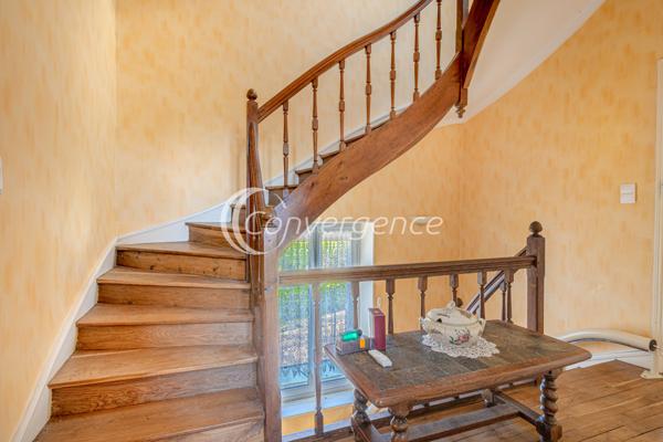 Maison
                                                                                                                                                                                                                                                                                                                        5 pièce(s)                                                                                                                                                                                                          3 chambre(s)                                                                                                                                                                                                          119  m²