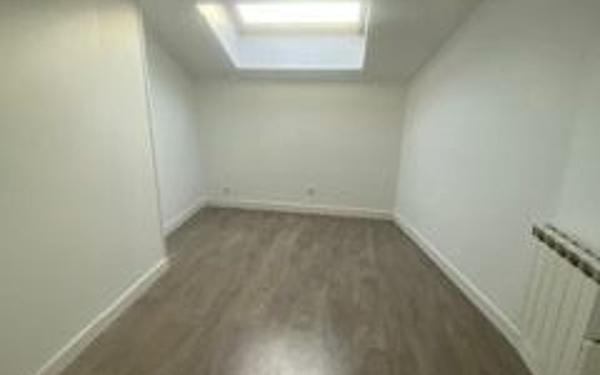 Appartement à louer    2 pièces • 57 m2 Vaux-sur-Seine