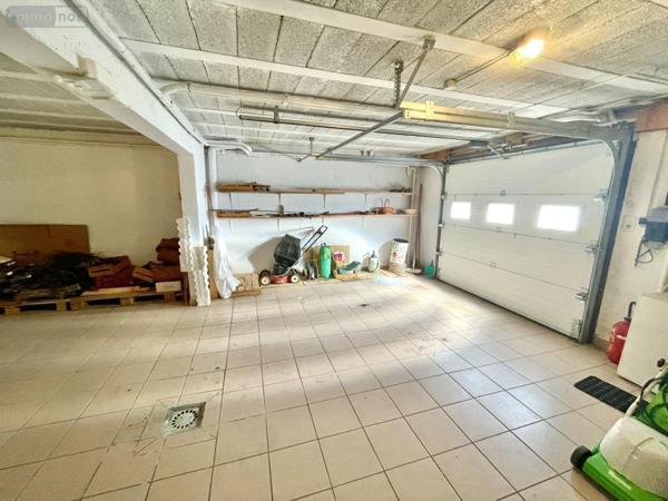 Maison à vendre à Saint-Chély-d'Apcher en Lozère (48200), ref : 48032-187