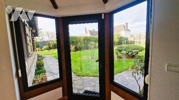 Maison rénovée style normand – Vivez confortablement de plain-pied !