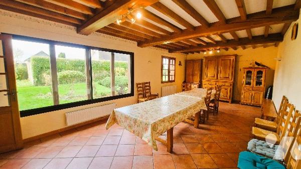 Maison rénovée style normand – Vivez confortablement de plain-pied !