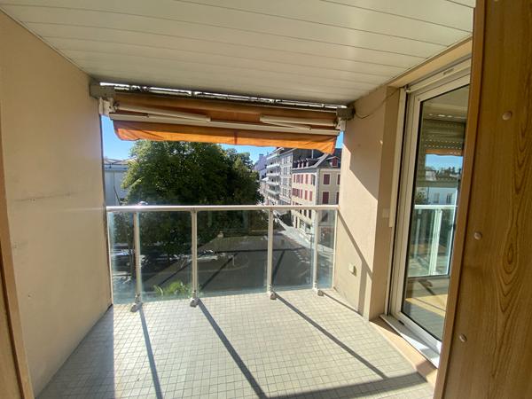 PAU - Centre ville : Studio avec terrasse aux Hespérides