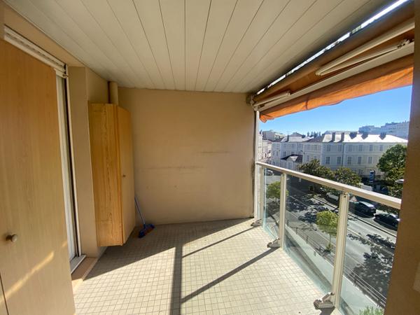PAU - Centre ville : Studio avec terrasse aux Hespérides