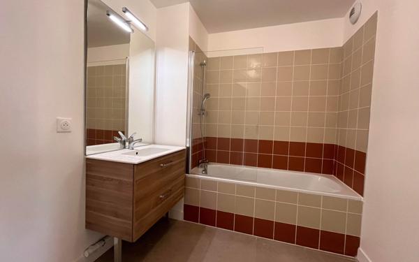 Appartement à louer    2 pièces •  Armentières