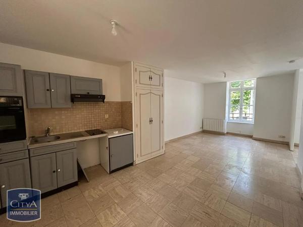 Appartement à louer 2 pièces 53.35m² Laval (53000)