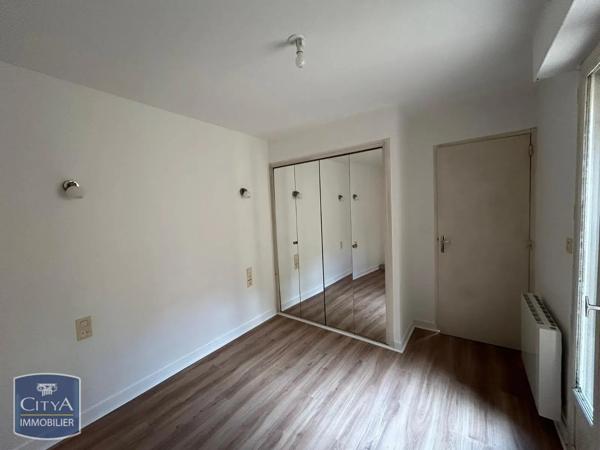 Appartement à louer 2 pièces 53.35m² Laval (53000)