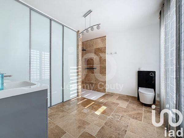 Maison traditionnelle 6 pièces de 140 m² à Savenay (44260)