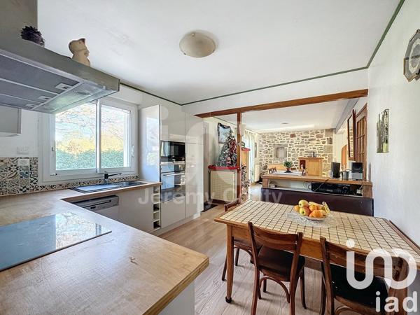 Maison traditionnelle 6 pièces de 140 m² à Savenay (44260)