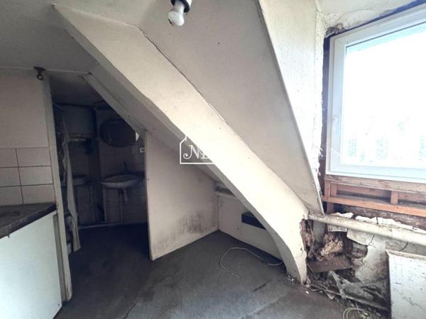 À VENDRE Maison de ville à rénover HYPER CENTRE LAVAL