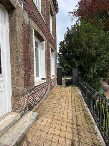 Appartement  T2 de charme entièrement rénové avec parking