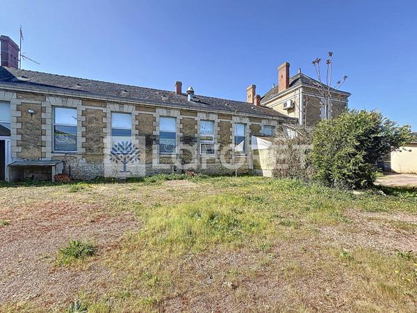 Achat maison près de MARTAIZE - 6 pièce(s) - 255 m² - 130 000 €