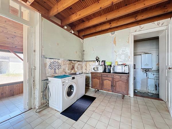 Achat maison près de MARTAIZE - 6 pièce(s) - 255 m² - 130 000 €