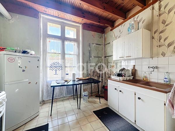 Achat maison près de MARTAIZE - 6 pièce(s) - 255 m² - 130 000 €