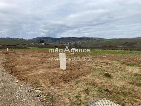 Terrain à EMERINGES, 69840 - 722m²