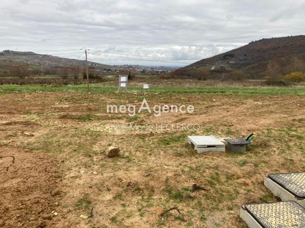 Terrain à EMERINGES, 69840 - 722m²