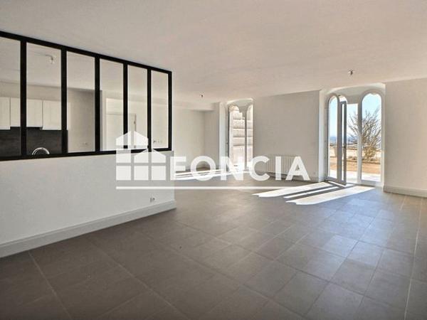 Location Appartement 6 pièces 184.68 m² - 31 RUE SOEUR BOUVIER Lyon 69005