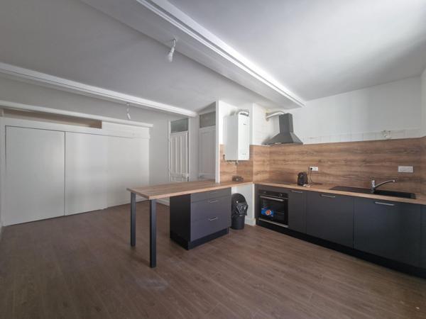 Grand T4 lumineux entièrement refait, au cœur de ville