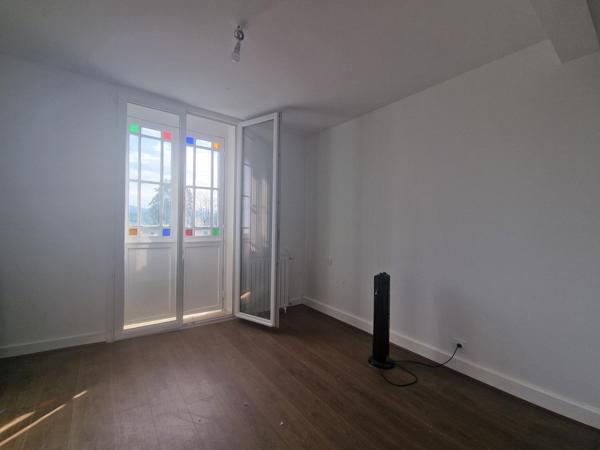 Grand T4 lumineux entièrement refait, au cœur de ville