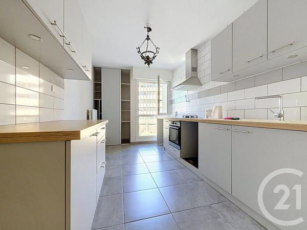 Appartement à vendre  4 pièces - 77 m 2   GUERET  - 23