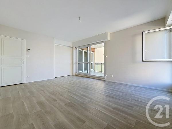 Appartement à vendre  4 pièces - 77 m 2   GUERET  - 23