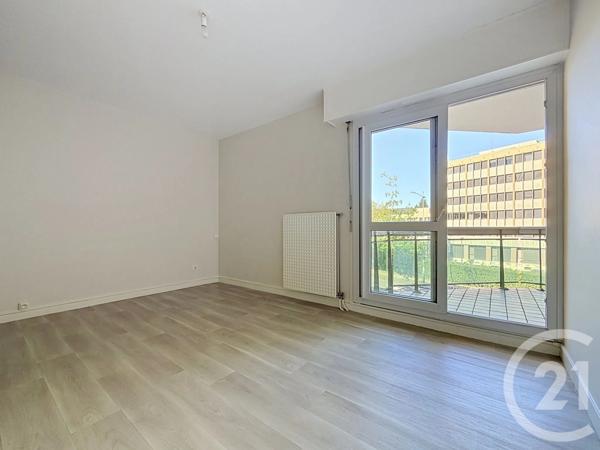 Appartement à vendre  4 pièces - 77 m 2   GUERET  - 23
