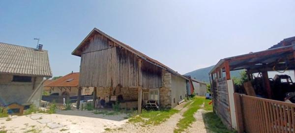 Chanay (01420) Grange à rénover