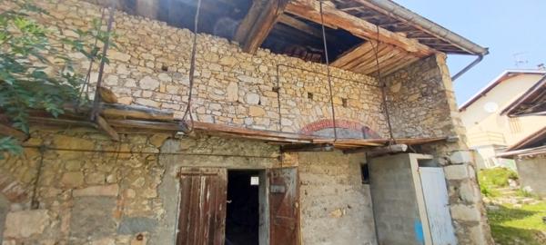 Chanay (01420) Grange à rénover