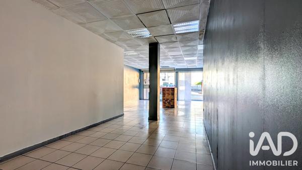 Location studio 50 m² Tuffé Val de la Chéronne