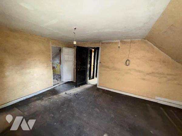 PROCHE ORBEC MAISON A RESTAURER BEAUX VOLUMES