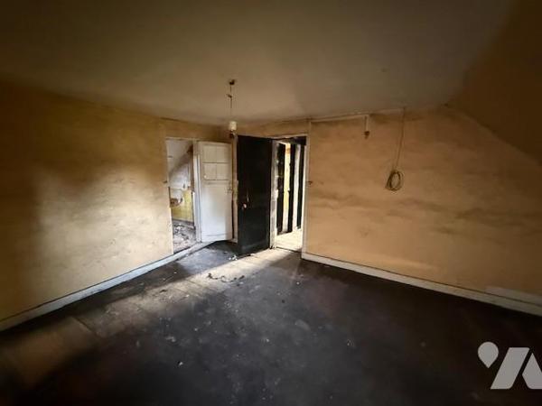 PROCHE ORBEC MAISON A RESTAURER BEAUX VOLUMES