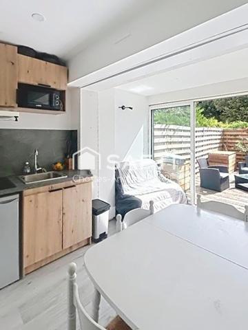 Appartement rénové situé à quelques pas du bassin