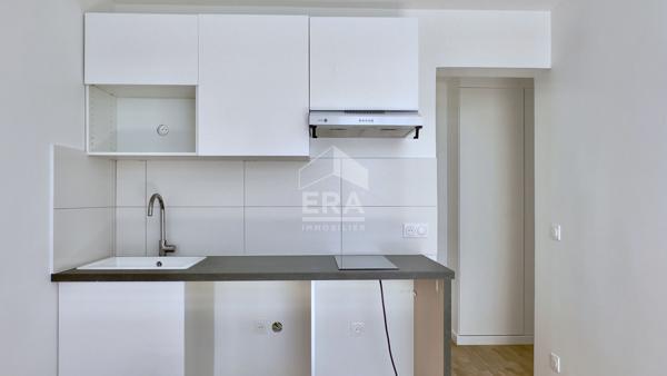 A VENDRE 2P RENOVE 26M2 CALME ET ENSOLEILLE CANAL ST MARTIN GONCOURT PARIS 10E