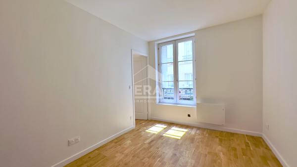 A VENDRE 2P RENOVE 26M2 CALME ET ENSOLEILLE CANAL ST MARTIN GONCOURT PARIS 10E