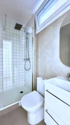 A VENDRE 2P RENOVE 26M2 CALME ET ENSOLEILLE CANAL ST MARTIN GONCOURT PARIS 10E