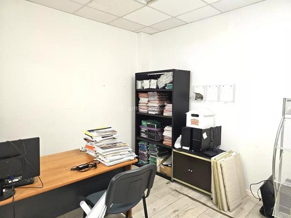 Location                                                      Local commercial
                        
                     1 pièces                      90 m2                     à Albi