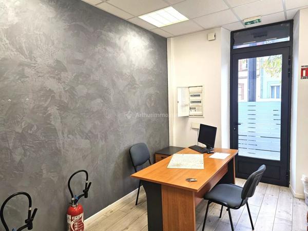 Location                                                      Local commercial
                        
                     1 pièces                      90 m2                     à Albi
