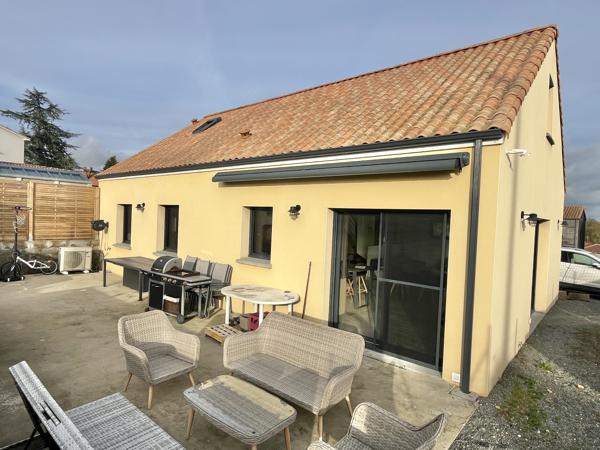 Maison
         7 pièces
        - 120 m² 344 990 € *