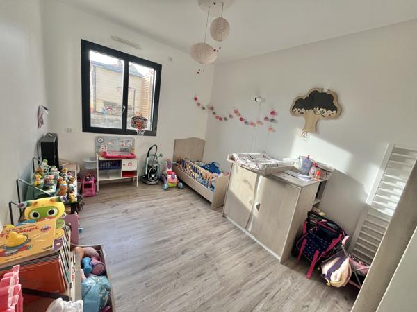 Maison
         7 pièces
        - 120 m² 344 990 € *