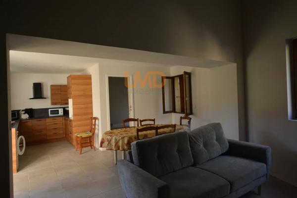 Mas authentique et maison plain-pieed