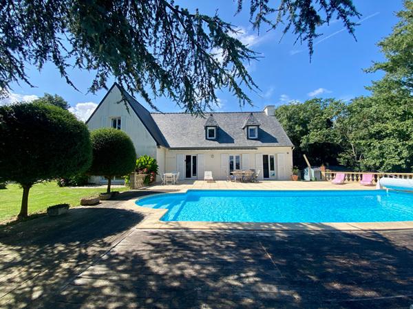 À vendre - Maison 5 chambres à LANVALLAY PROCHE DINAN