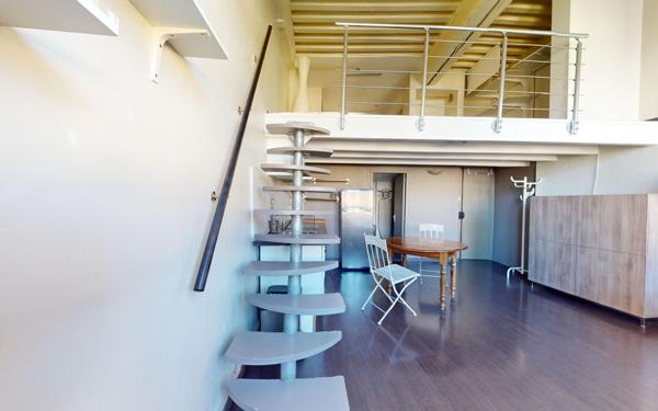 Appartement à vendre    2 pièces • 43 m2 Lyon 4