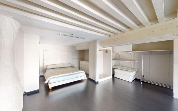 Appartement à vendre    2 pièces • 43 m2 Lyon 4