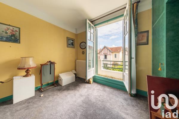 House for sale 5 rooms 80 m² Viroflay