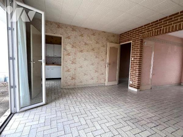  En exclusivité / à 5mn de SAINT OMER - Ville de BLENDECQUES : A vendre, agréable maison mitoye...
