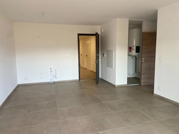 Appartement à vendre 2 pièces de 46,20 m BORGO (20) avec terrasse de 15,20 m2