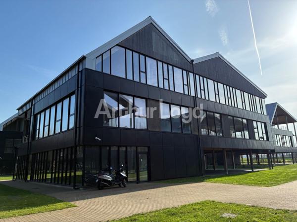 Bureaux à louer avec terrasses indépendants à Villeneuve-d'Ascq secteur attractif